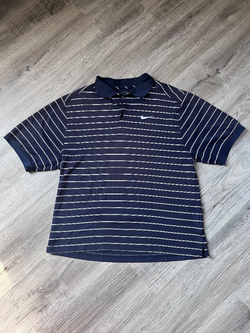 Nike Golf Polo Shirt Mens Large Textured Striped Swoosh dry-fit blue white
